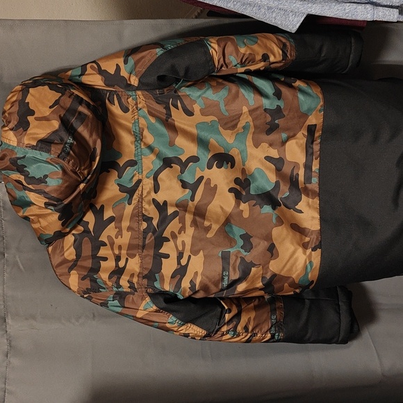 Timberland hooded camo puffer Coat boys sz L 14/16 - Picture 3 of 5